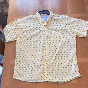 Izod Men's Casual Yellow and Blue Patterned Shirt